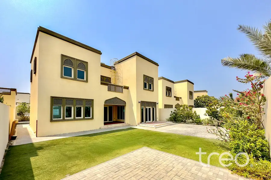3-Room Apartment in Dubai, 285 m²