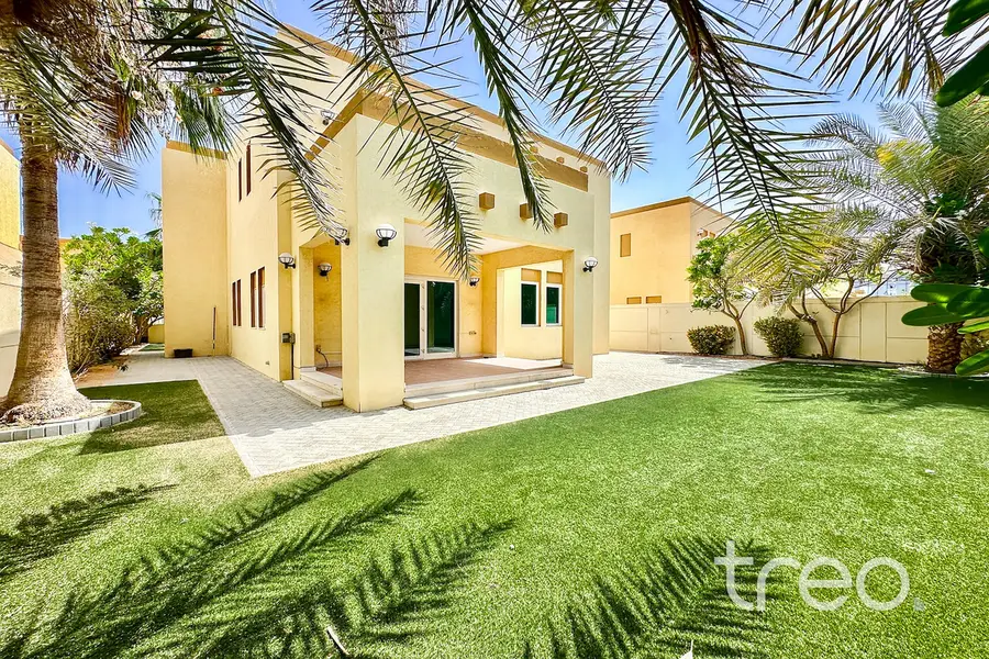 3-Room Apartment in Dubai, 328 m²