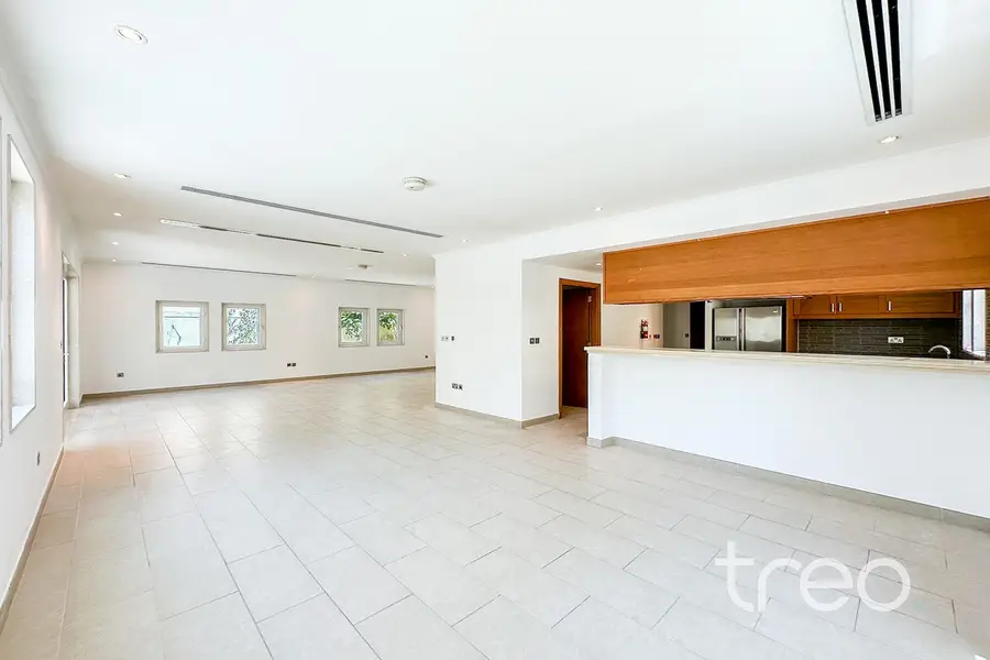 3-Room Apartment in Dubai, 328 m² photo 4