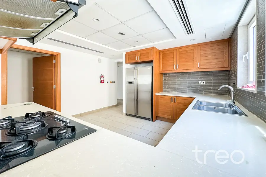 3-Room Apartment in Dubai, 328 m² photo 5