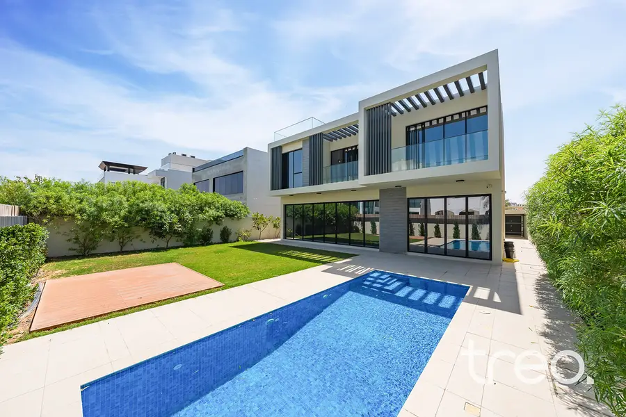 5-Room Apartment in Dubai, 592 m²