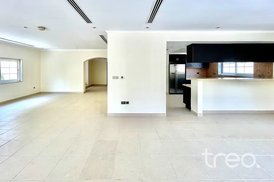 3-Room Apartment in Dubai, 328 m² photo 4