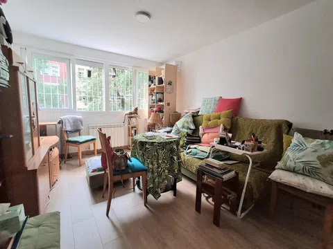3-room apartment in Media Legua, Madrid, 58 m²