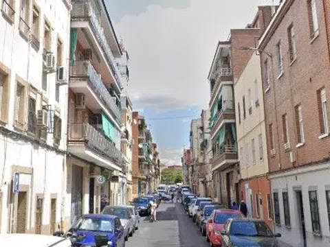 2-Room Apartment in Madrid, 62 m² photo 2