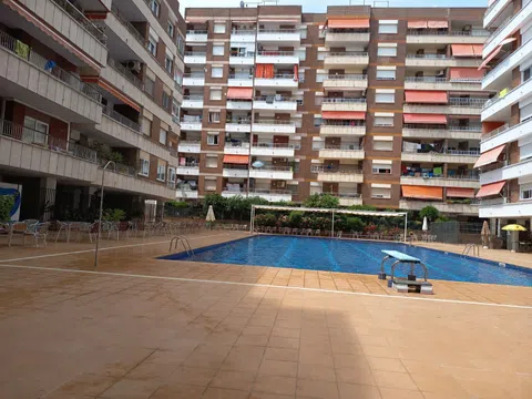 2-Room Apartment in Barcelona, 67 m²