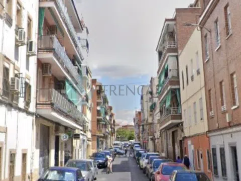 2-Room Apartment in Madrid, 62 m² photo 2
