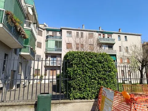 3-Room Apartment in Milan, 68 m²