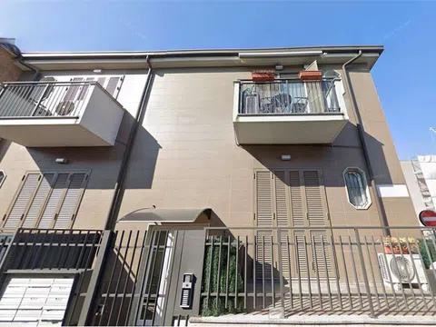 3-Room Apartment in Milan, 43 m²