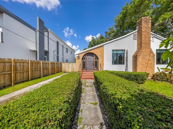 2-Room Apartment in Miami, 114 m²